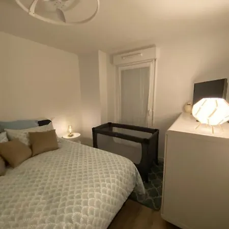 Neuf Et Confortable Classe 4 Etoiles Διαμέρισμα *